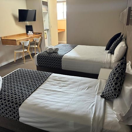 Mid City Plantation Motel Mildura Bagian luar foto