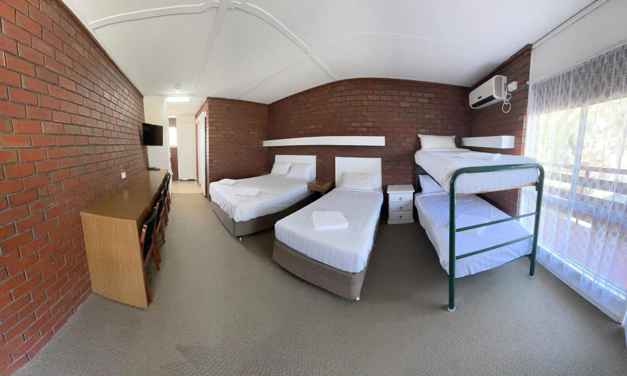 Mid City Plantation Motel Mildura Bagian luar foto