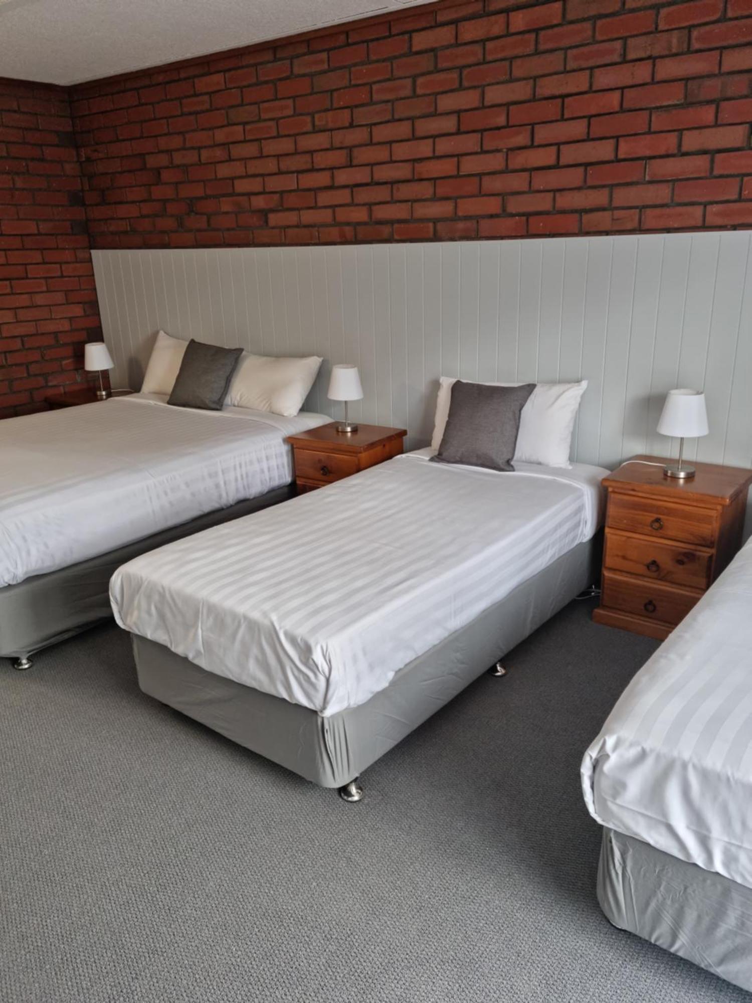 Mid City Plantation Motel Mildura Bagian luar foto