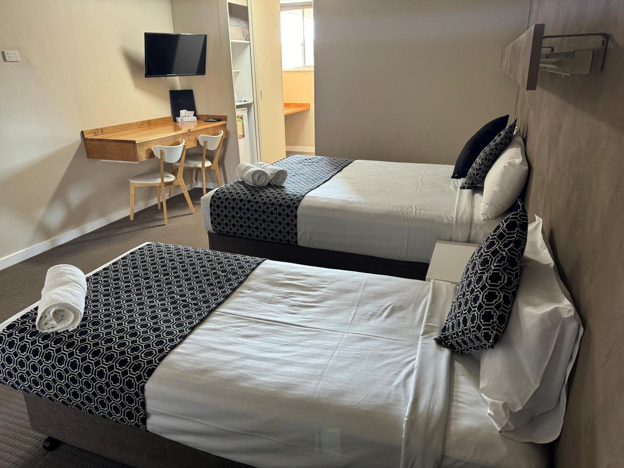 Mid City Plantation Motel Mildura Bagian luar foto
