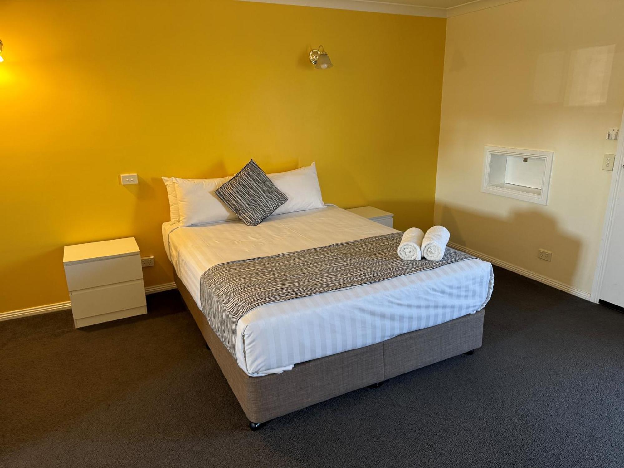 Mid City Plantation Motel Mildura Bagian luar foto