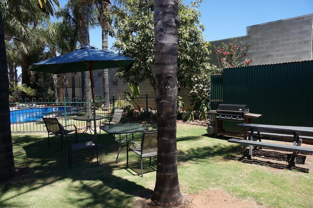 Mid City Plantation Motel Mildura Bagian luar foto