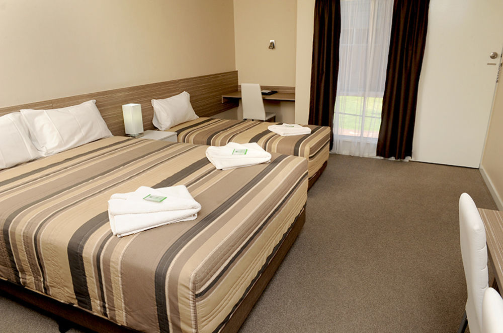 Mid City Plantation Motel Mildura Bagian luar foto