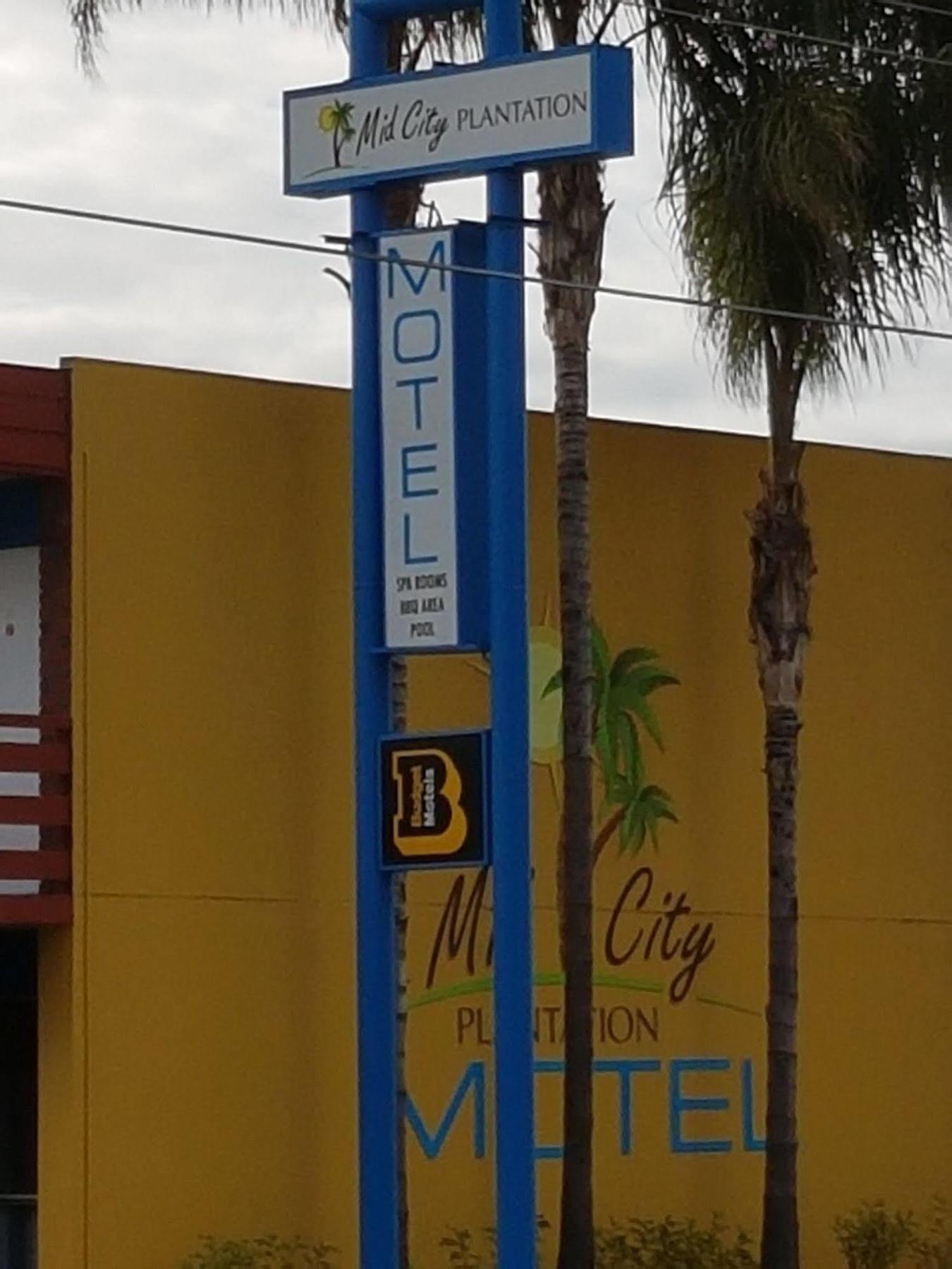 Mid City Plantation Motel Mildura Bagian luar foto