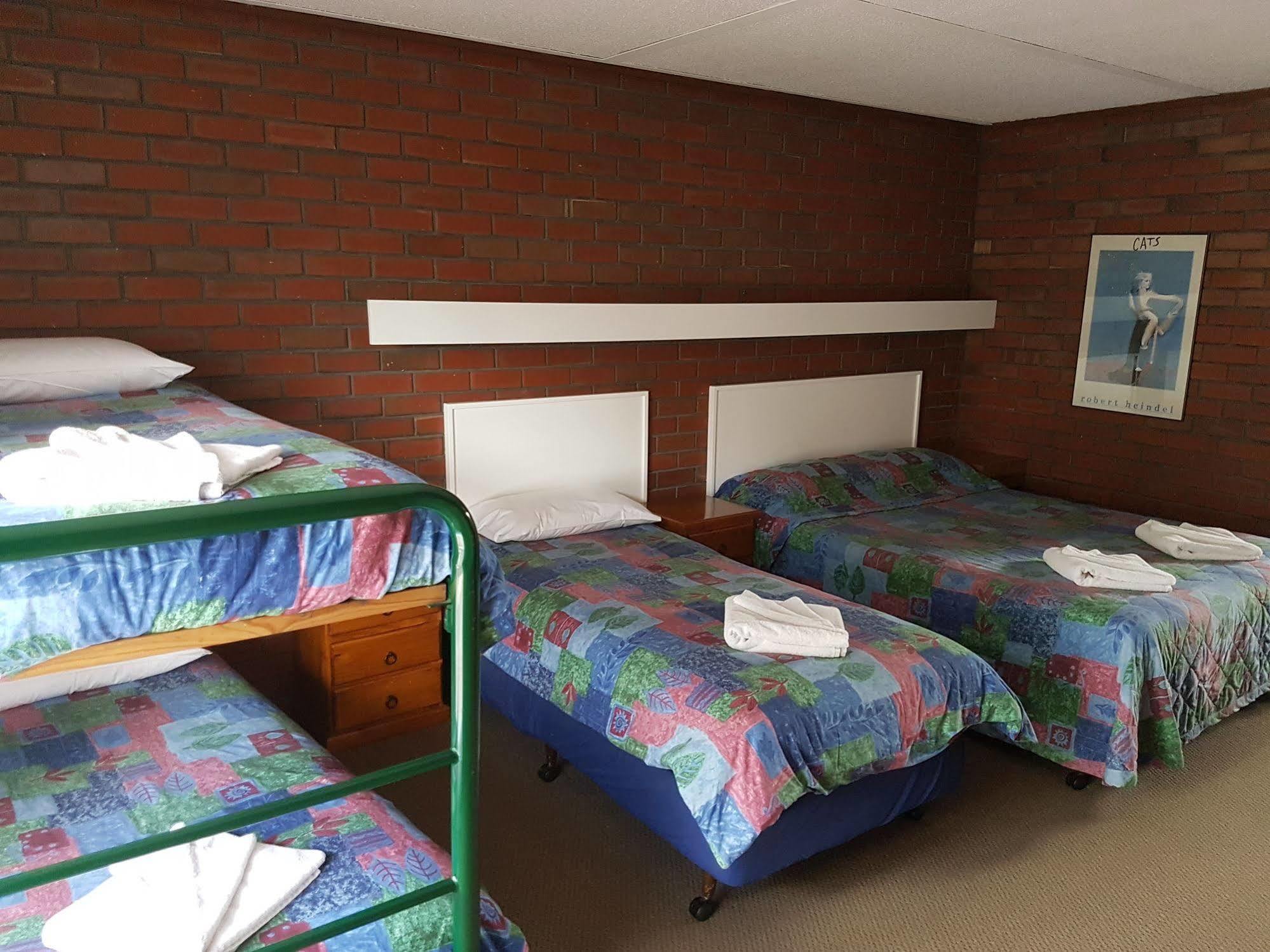 Mid City Plantation Motel Mildura Bagian luar foto
