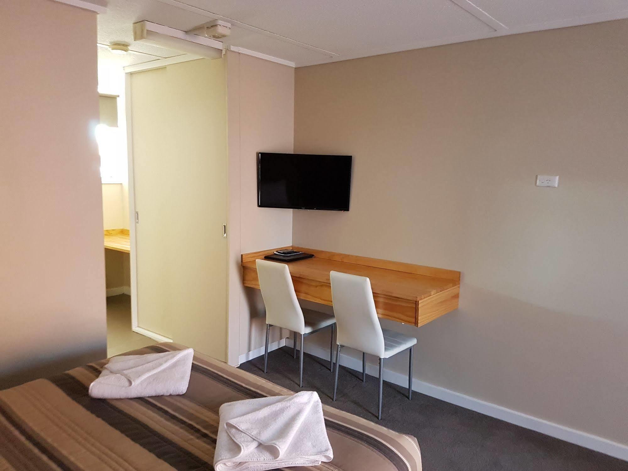 Mid City Plantation Motel Mildura Bagian luar foto